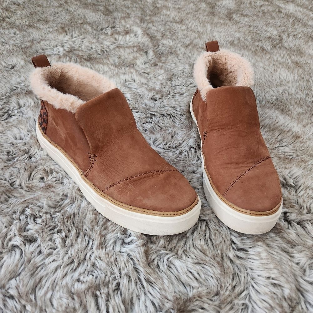Tom's Paxton Mid-Top Slip-on Brown Leopard Suede Sneakers‎ Faux Fur Lined Size 7